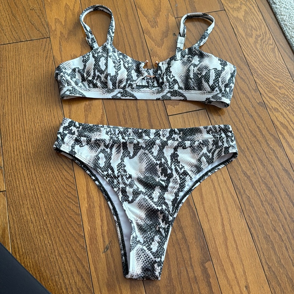 SHEIN bathing suit